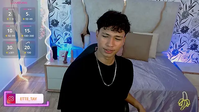 Snapshot of Ette_tay chatting on 10-24-25, 03:14 Ette tay online show from 10-24-25, 03:14