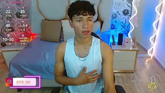 Snapshot of Ette_tay chatting on 10-30-25, 03:41 Ette tay online show from 10-30-25, 03:41