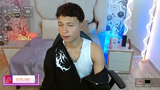 Snapshot of Ette_tay chatting on 11-05-25, 03:06 Ette tay online show from 11-05-25, 03:06