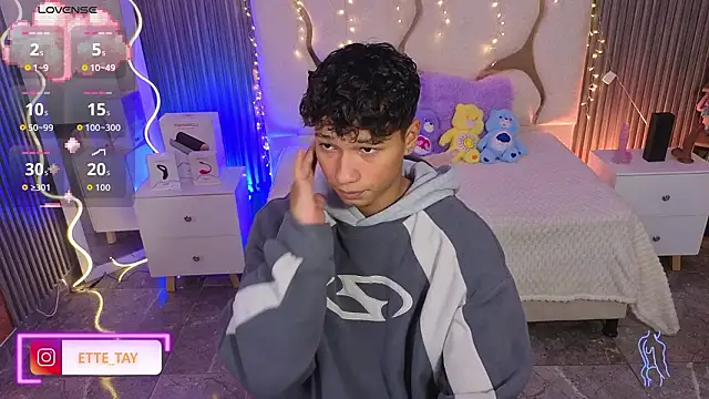 Ette tay online show from 03-29-26, 03:28