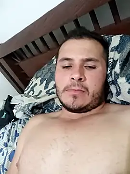 Snapshot of santiii___12 chatting on 11-16-25, 04:56 santiii 12 online show from 11-16-25, 04:56