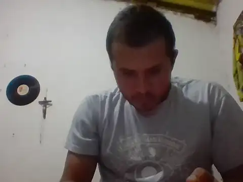 santiii   12 online show from 01-14-26, 04:29