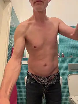 SexyLeon8 online show from 05-08-26, 08:14