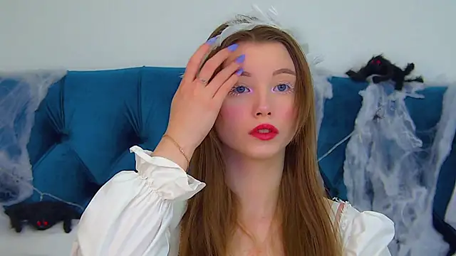 KeiraAsti online show from 10-24-25, 06:04