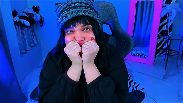 MaryHarrys online show from 02-04-26, 02:39