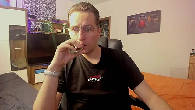 romiosabrino online show from 05-12-26, 02:47