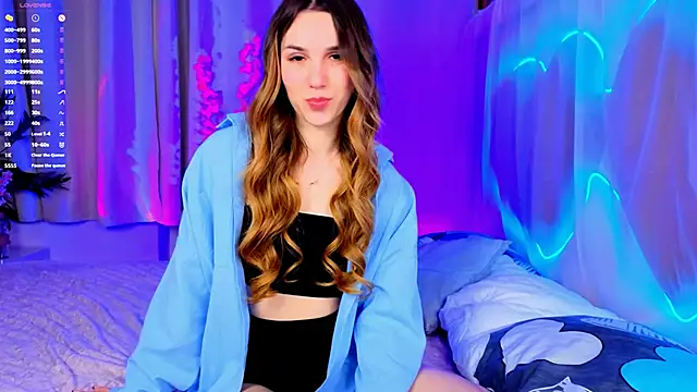 Snapshot of -CindyLou chatting on 10-03-25, 08:39 -CindyLou online show from 10-03-25, 08:39