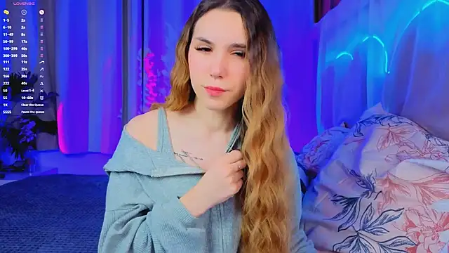 Snapshot of -CindyLou chatting on 10-11-25, 08:07 -CindyLou online show from 10-11-25, 08:07