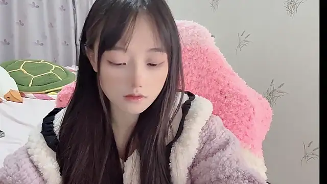 Snapshot of puppy-999 chatting on 10-31-25, 10:27 puppy-999 online show from 10-31-25, 10:27