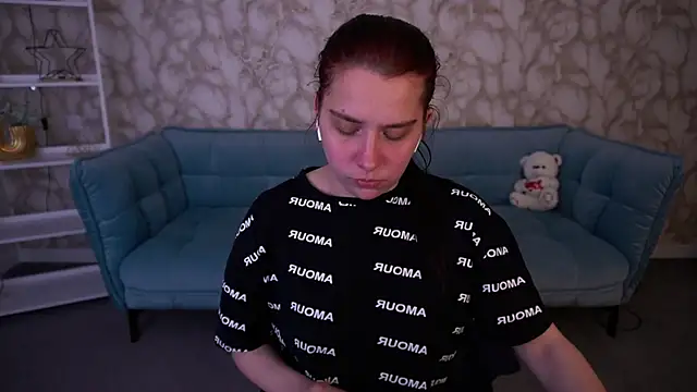 LiviaShy online show from 05-03-26, 07:20