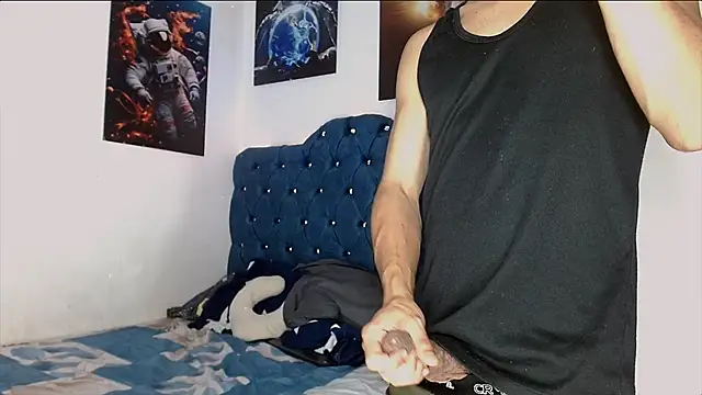 Arturocontreras11 online show from 12-05-25, 04:54