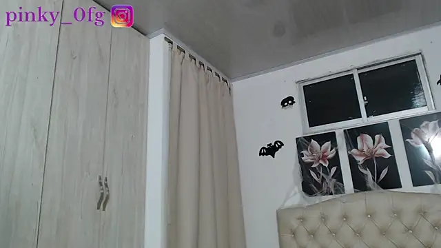 pinky f00x online show from 10-16-25, 12:00