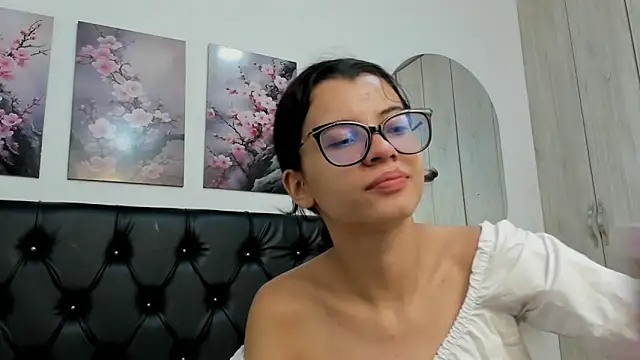 pinky f00x online show from 06-19-26, 07:28