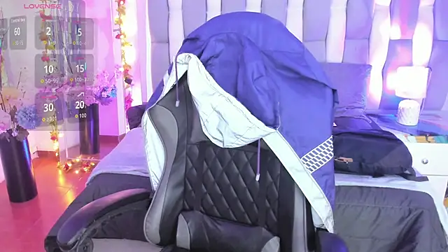 Adaara Rey online show from 11-28-25, 07:49