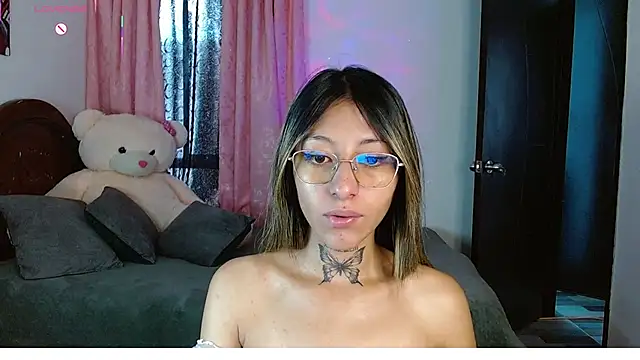 Hoolly Jones online show from 01-13-26, 04:01