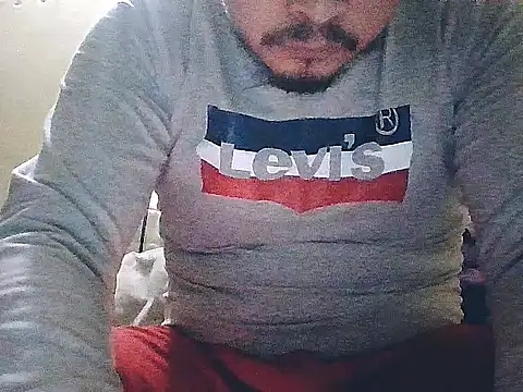 Snapshot of jorgexsuil2hh chatting on 09-24-25, 06:39 jorgexsuil2hh online show from 09-24-25, 06:39