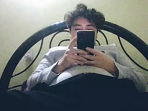 Snapshot of jorgexsuil2hh chatting on 11-16-25, 06:08 jorgexsuil2hh online show from 11-16-25, 06:08