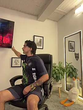 Elian savoy online show from 10-14-25, 08:42