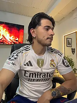 Elian savoy online show from 10-29-25, 02:25