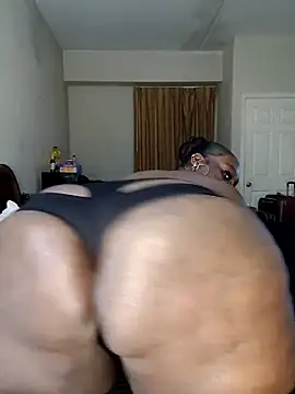 Thickkemzz41 online show from 10-30-25, 01:18