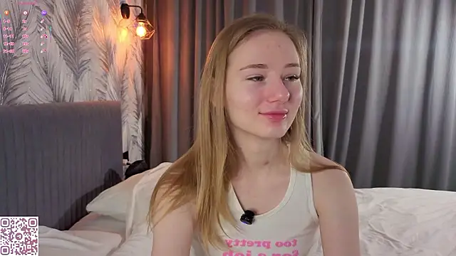 Snapshot of ElvinaRose chatting on 02-27-26, 02:22 ElvinaRose online show from 02-27-26, 02:22