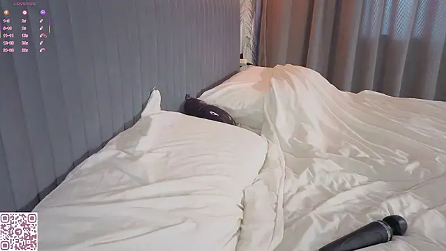 Snapshot of ElvinaRose chatting on 03-02-26, 05:08 ElvinaRose online show from 03-02-26, 05:08