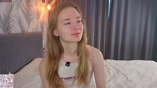 Snapshot of ElvinaRose chatting on 03-09-26, 02:26 ElvinaRose online show from 03-09-26, 02:26