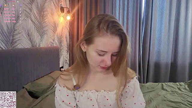 Snapshot of ElvinaRose chatting on 03-11-26, 04:29 ElvinaRose online show from 03-11-26, 04:29