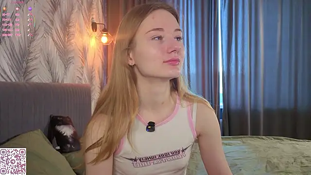 Snapshot of ElvinaRose chatting on 03-19-26, 04:16 ElvinaRose online show from 03-19-26, 04:16