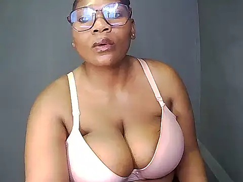 Snapshot of _Busty101_ chatting on 09-09-25, 12:15 Busty101 online show from 09-09-25, 12:15