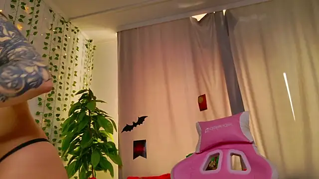 Snapshot of AnitaVensley chatting on 11-03-25, 10:05 AnitaVensley online show from 11-03-25, 10:05