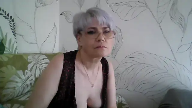 Catty Lady online show from 09-10-25, 03:45