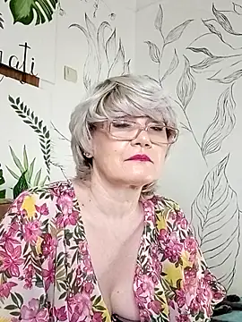 Catty Lady online show from 05-08-26, 07:19