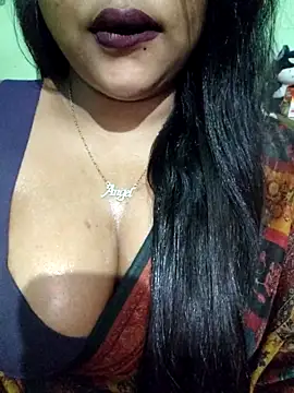 Snapshot of JIYA-04 chatting on 04-12-26, 02:33 JIYA-04 online show from 04-12-26, 02:33