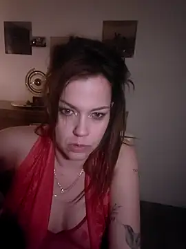 Snapshot of Foxy-Milfy chatting on 10-26-25, 03:23 Foxy-Milfy online show from 10-26-25, 03:23