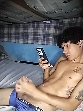 Snapshot of Gabriel_Stone chatting on 09-26-25, 06:50 Gabriel Stone online show from 09-26-25, 06:50