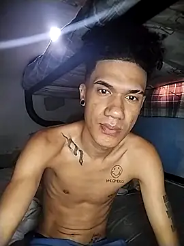 Snapshot of Gabriel_Stone chatting on 09-28-25, 05:18 Gabriel Stone online show from 09-28-25, 05:18