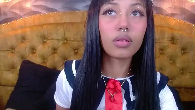 Snapshot of SachaBratz chatting on 02-20-26, 02:06 SachaBratz online show from 02-20-26, 02:06