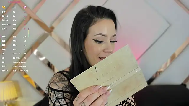 Snapshot of Mariee_rosee chatting on 09-19-25, 09:04 Mariee rosee online show from 09-19-25, 09:04