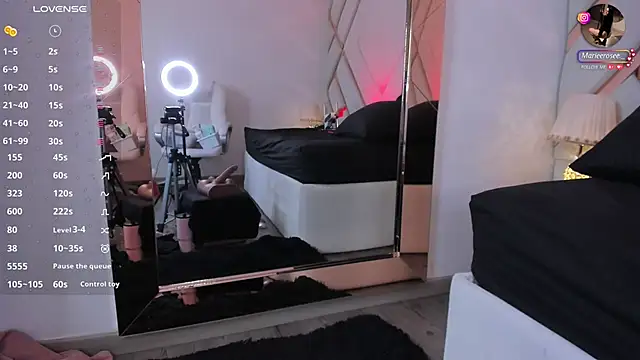 Snapshot of Mariee_rosee chatting on 10-07-25, 12:19 Mariee rosee online show from 10-07-25, 12:19