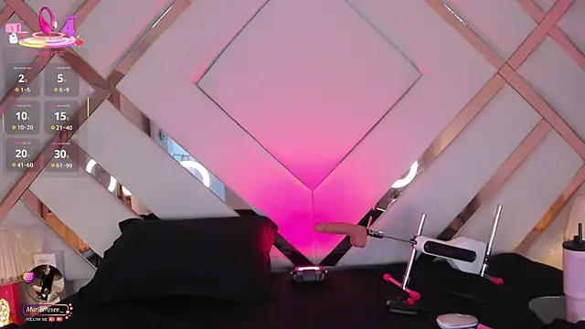 Snapshot of Mariee_rosee chatting on 10-15-25, 10:32 Mariee rosee online show from 10-15-25, 10:32