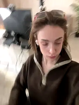 Naomi   Rias online show from 10-14-25, 11:16