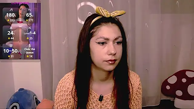 Snapshot of M1kaylaRaven chatting on 10-04-25, 03:37 M1kaylaRaven online show from 10-04-25, 03:37