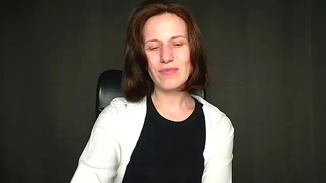 Kelly Kisss online show from 05-06-26, 11:15