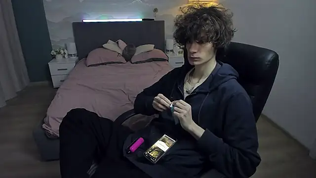 Edvard Blare online show from 10-03-25, 01:19