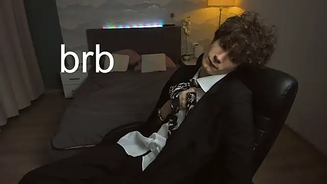 Edvard Blare online show from 10-15-25, 03:45