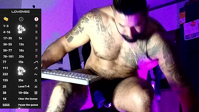 Max-prada online show from 02-15-26, 02:19