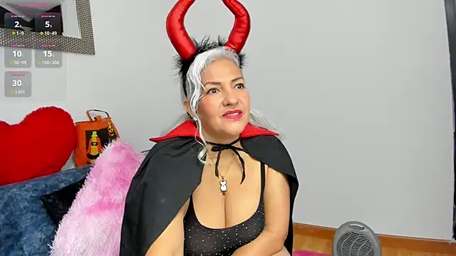 Snapshot of marilyn70 chatting on 11-01-25, 09:50 marilyn70 online show from 11-01-25, 09:50