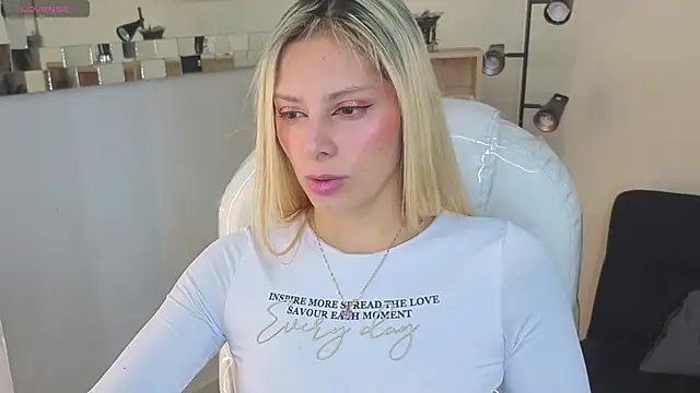 Jennaa Cooper online show from 01-10-26, 01:57