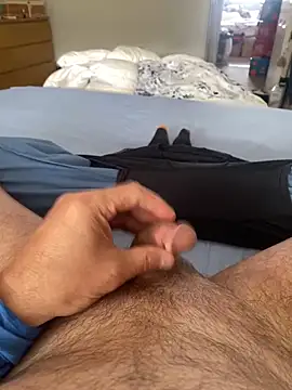 Snapshot of Bourne_606 chatting on 03-20-26, 02:33 Bourne 606 online show from 03-20-26, 02:33